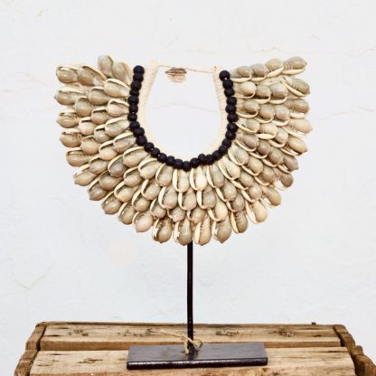 Medium Papuan Seashells Necklace Ivory